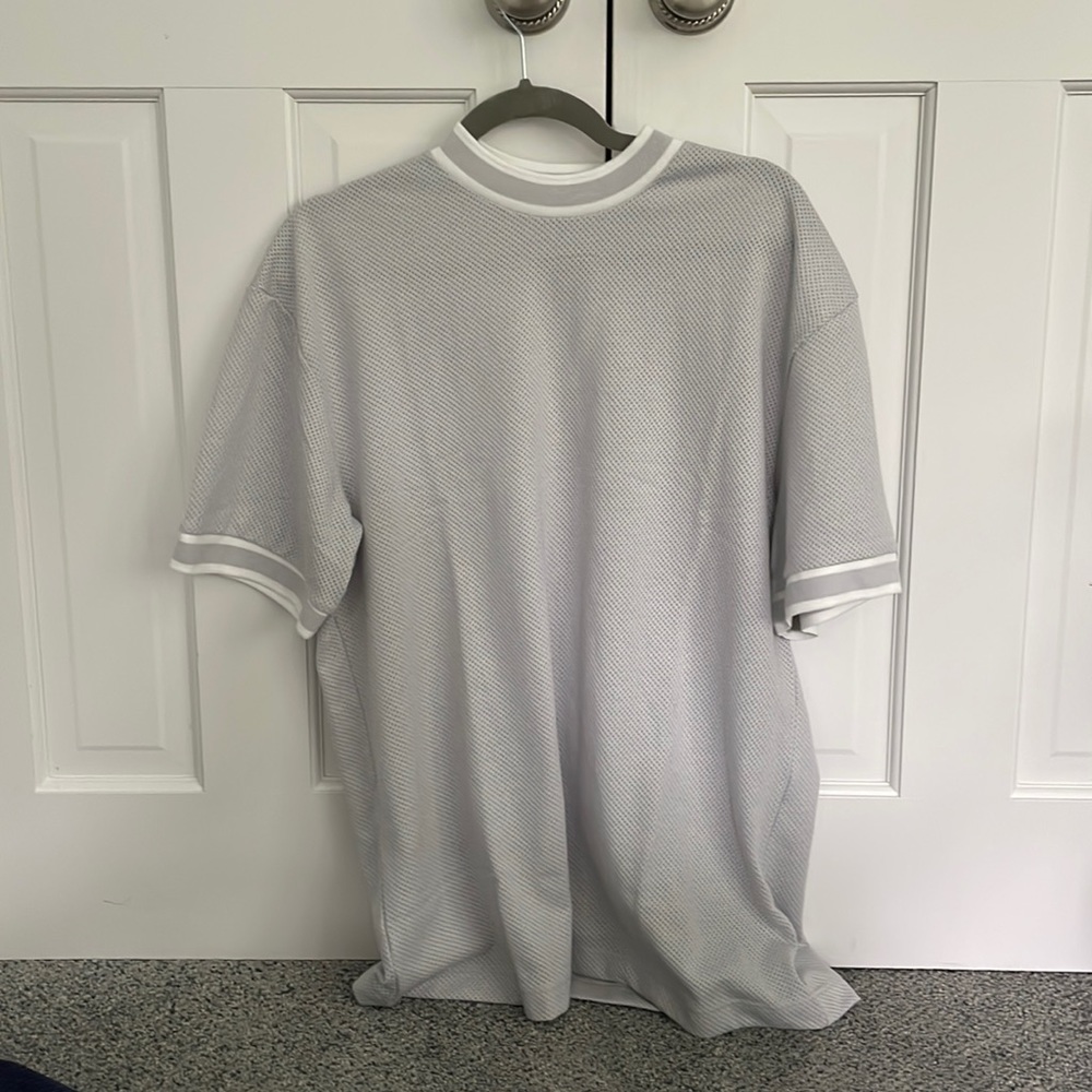 Mens grey and white t shirt